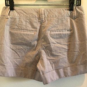 White House Black Market PINSTRIPES 🌺 EUC